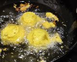A picture of step 2 of Aloo chop.