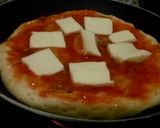 Foto langkah ke 7 dari resep Pizza Teflon ala Rumahan.
