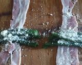 Foto del passaggio 2 della ricetta Involtini di fagiolini e bacon