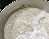 A picture of step 7 of Steamed coconut rice Noodles with vegetables kurma.