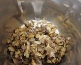 A picture of step 2 of Cream of mushroom soup.