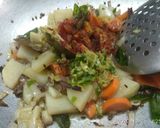 A picture of step 3 of Vegetable Masala Khichdi.