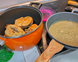 Foto del paso 5 de la receta: Merluza en salsa verde con frutos secos