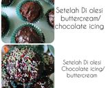 Foto langkah ke 3 dari resep Hampers Chocolate Cupcakes.