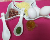 Foto del paso 1 de la receta: Yogures de huevo jamón y queso