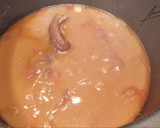 Foto del paso 3 de la receta: Alubias pintas con oreja de cerdo
