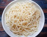 A picture of step 2 of Spaghetti al Pomodoro.
