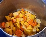 Hình bước làm 3 của món Rau củ nấu chao (món chay)