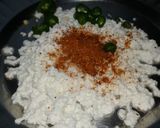 A picture of step 2 of Paneer paratha.