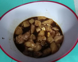 Foto del paso 2 de la receta: Pinchos de pollo marinados con soja
