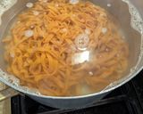 Foto del paso 5 de la receta: Fideos de morrón y huevo