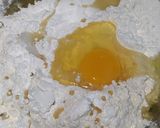 Foto langkah ke 4 dari resep Risol Kampung.