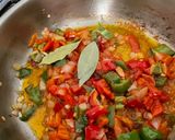 Foto del paso 3 de la receta: Pochas con marisco