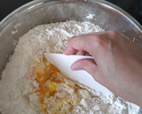 Foto del paso 2 de la receta: Rolls de manzana, pasas de uva y canela 💜💚🧡