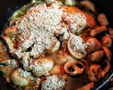 Foto del paso 1 de la receta: POLLO🐤con🍄Champignones Clásico...!