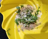 A picture of step 2 of Mooli Paratha.