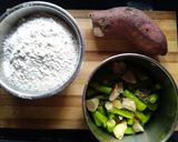 रताळ्याचे सात्विक थालीपीठ (ratadyache satvik thalipeeth recipe in marathi) रेसिपी स्टेप 1 फोटो 