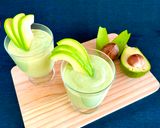 A picture of step 4 of Avocado Milkshake.