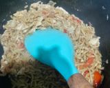 Foto langkah ke 2 dari resep Mie Telur Goreng.