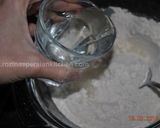 A picture of step 1 of Stuffed Flat Naan Bread (Kelane/Bolani)نان کلانه.