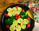 A picture of step 7 of Salad Egg Roll.