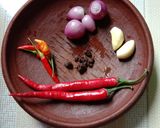 Foto langkah ke 1 dari resep Nasi Goreng Ikan Asin Extra Pedas.