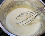 Erdei gyümölcsös-vaníliapudingos piskóta recept fázis 2 fotója