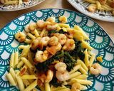 Foto del paso 4 de la receta: Maccheroni con espinacas y gambas al ajillo