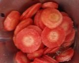 A picture of step 1 of Carrot juice.