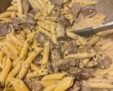 A picture of step 6 of Steak & Blue cheese pasta.