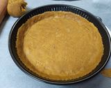 Foto del passaggio 5 della ricetta Torta brisé integrale con curcuma, zucchine, patate e scamorza