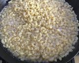 Foto langkah ke 1 dari resep Baked mac and cheese yummy and easy.