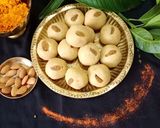 A picture of step 4 of Sooji khoya Ladoo.