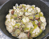 Foto del paso 5 de la receta: Cocotxes de bacallà i cloïsses en salsa verda d'ametlles