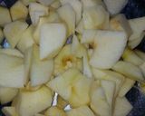 A picture of step 1 of Apple And Banana Smoothie.