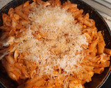 Foto del paso 5 de la receta: Macarrones con atún salteados