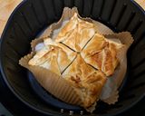 Pas rețetă Pungulițe din foietaj cu jambon și cașcaval în friteuza cu aer 5 fotografie