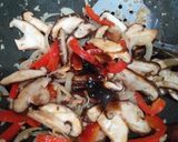 Foto langkah ke 3 dari resep Jamur dengan Paprika dan Brokoli Saus Tiram.