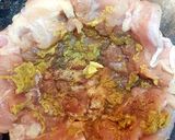 صورة لخطوة 1 من وصفة افخاد الدجاج محشية🍗