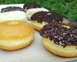 Foto langkah ke 10 dari resep Donat Empuk, Menul, Lembut tanpa Kentang.