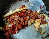 Foto langkah ke 7 dari resep Kwetiaw siram sapi ladahitam.