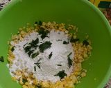 Foto langkah ke 2 dari resep Perkedel Jagung Tepung Bakwan Racik.
