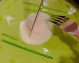 Foto del paso 7 de la receta Crema verde de lechugas y caldo de ave con huevo poché