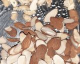 ડ્રાયફ્રૂટ્સ ચીક્કી (Dryfruits Chikki Recipe In Gujarati) રેસીપી સ્ટેપ1ફોટો