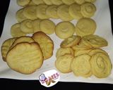 A picture of step 2 of Melting moment pipable cookies.