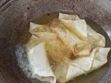 Gorengan bakso sawi putih
