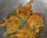 Foto langkah ke 2 dari resep Bakwan Jamur Wortel Gluten Free.