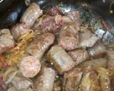 Foto del paso 4 de la receta: Chorizos y carne a la pomarola