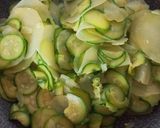 Foto del passaggio 2 della ricetta Lasagnetta patate zucchine e prosciutto cotto