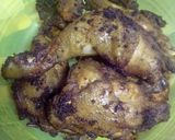 Foto langkah ke 5 dari resep Ayam Bumbu Hitam Khas Madura.